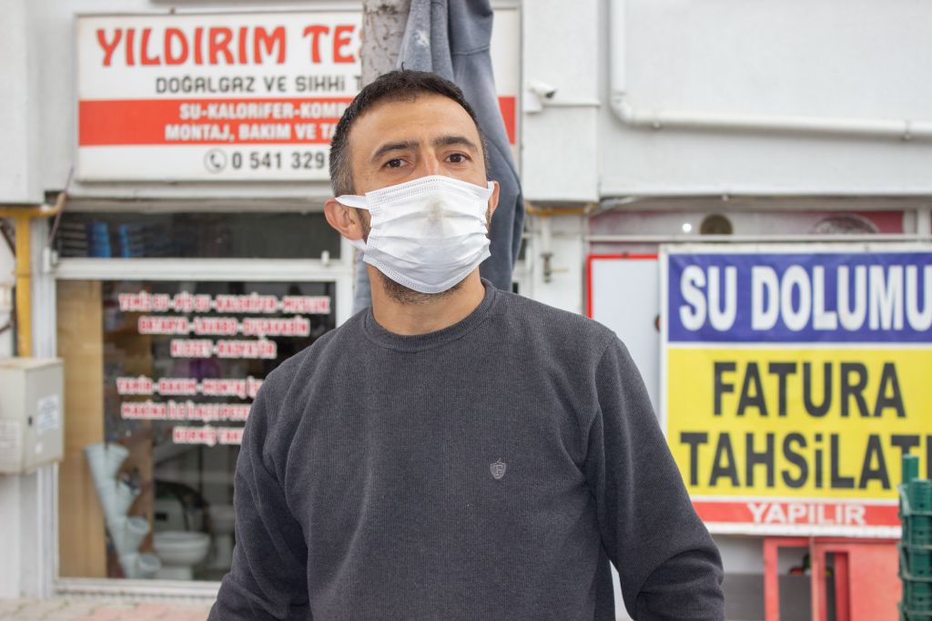 Ne alan memnun ne satan!