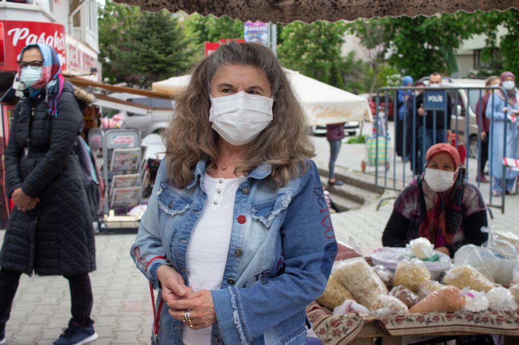 Ne alan memnun ne satan!