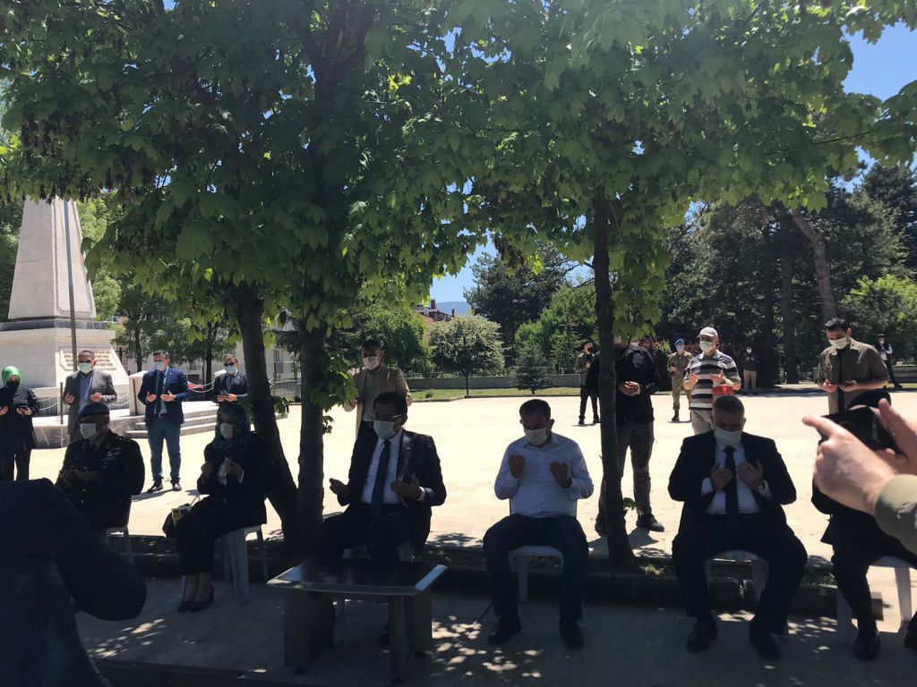 Şehitler dualarla anıldı