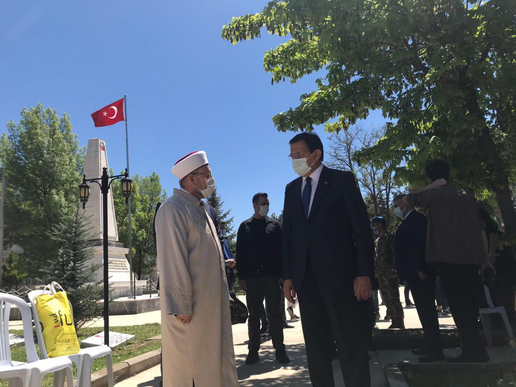 Şehitler dualarla anıldı