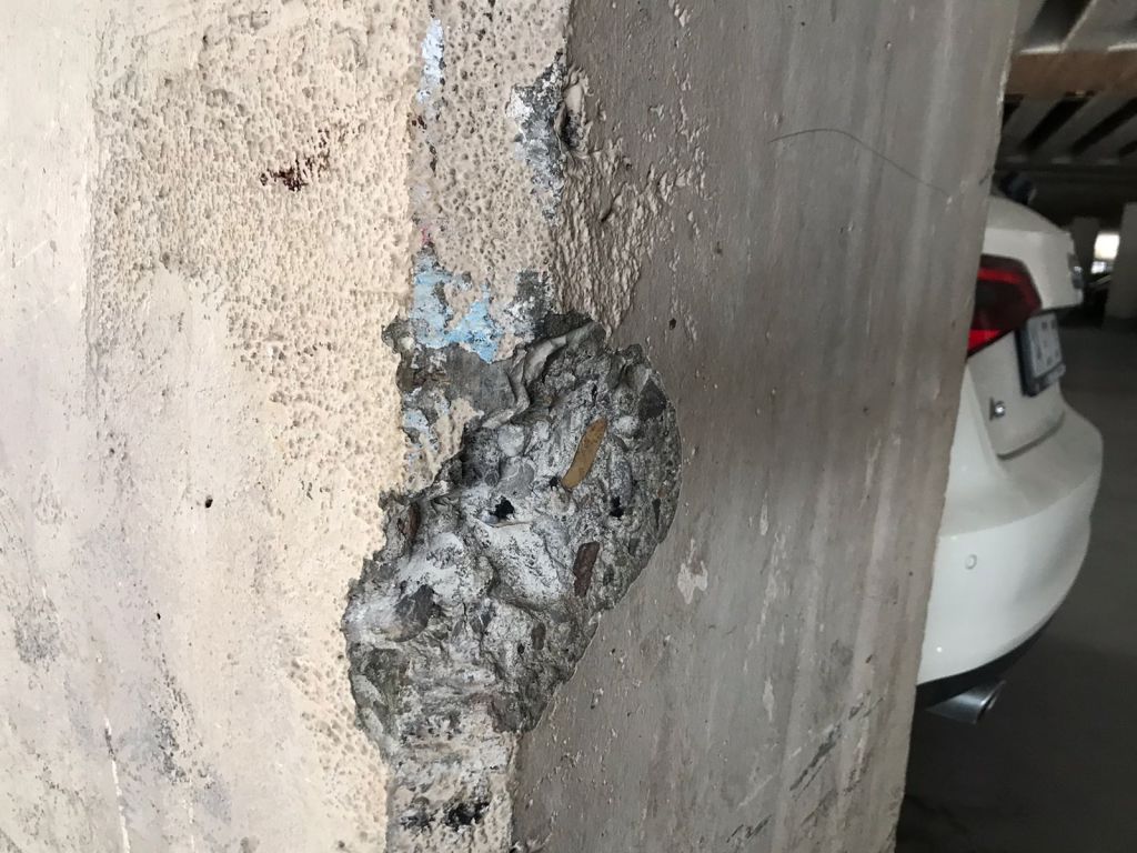 Şehrin ortasındaki ucube yıkılmayı bekliyor