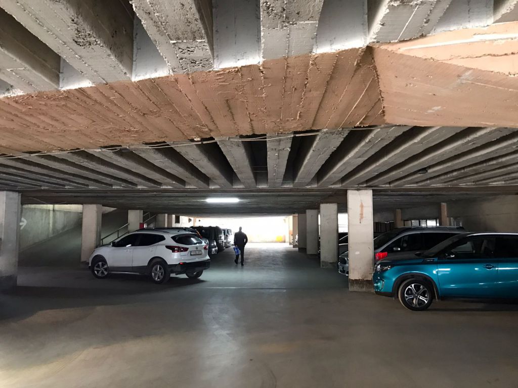 Şehrin ortasındaki ucube yıkılmayı bekliyor