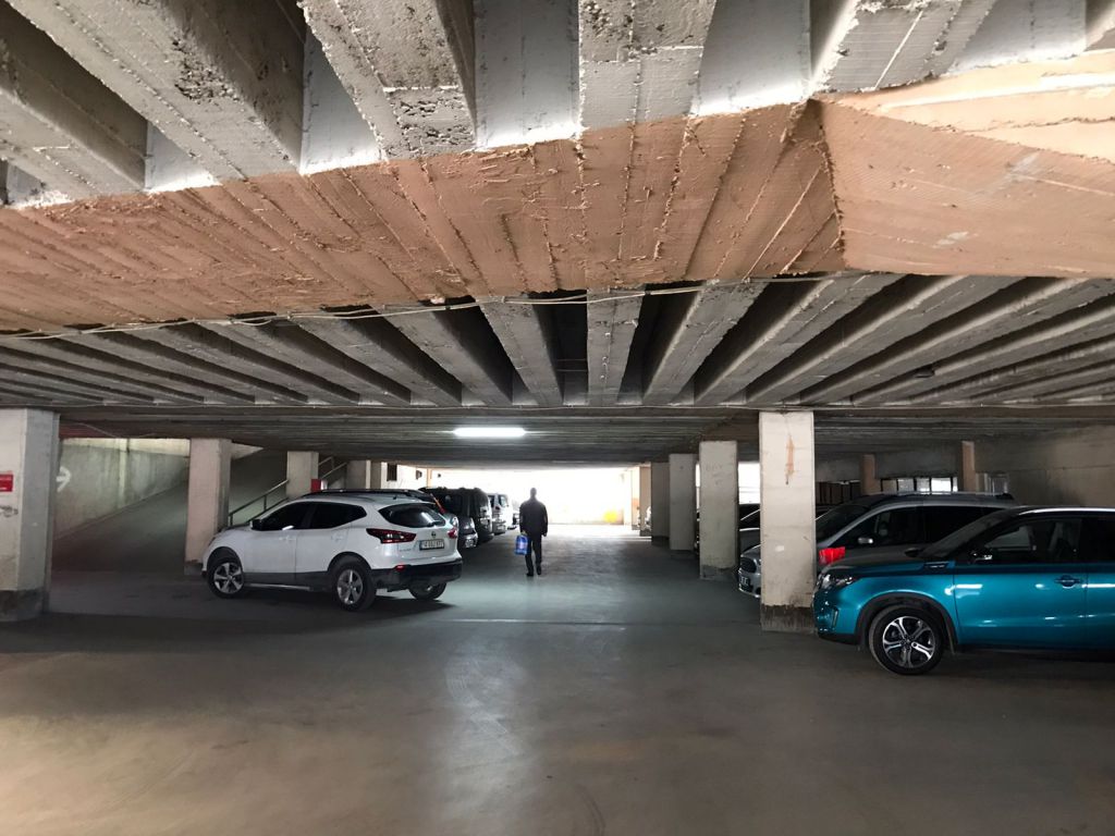 Şehrin ortasındaki ucube yıkılmayı bekliyor