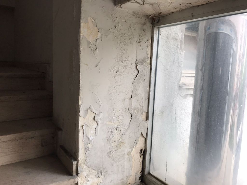 Şehrin ortasındaki ucube yıkılmayı bekliyor