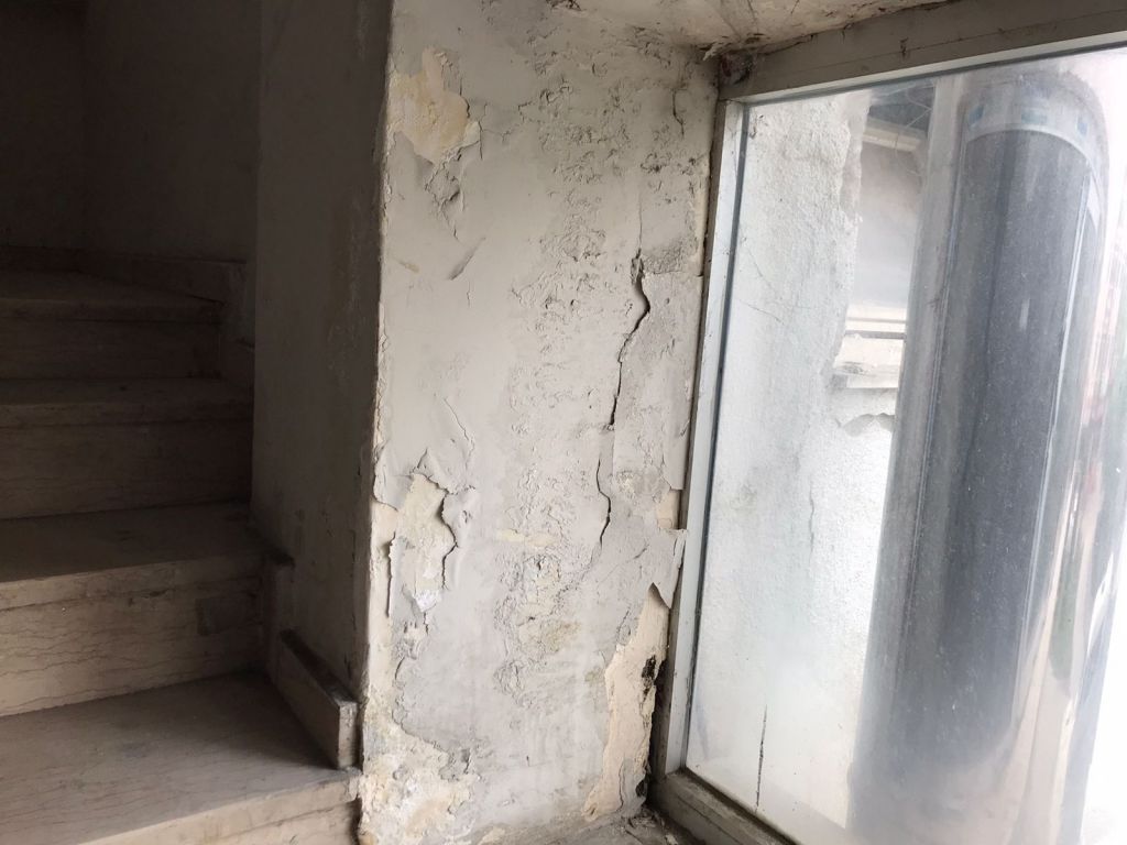 Şehrin ortasındaki ucube yıkılmayı bekliyor