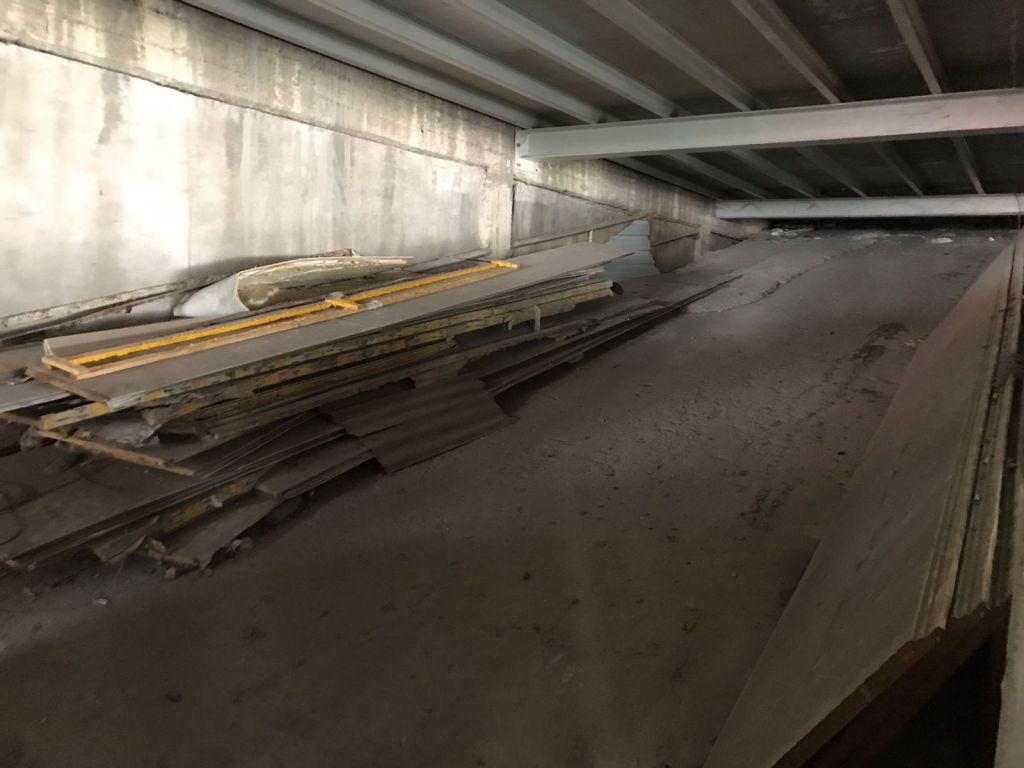 Şehrin ortasındaki ucube yıkılmayı bekliyor