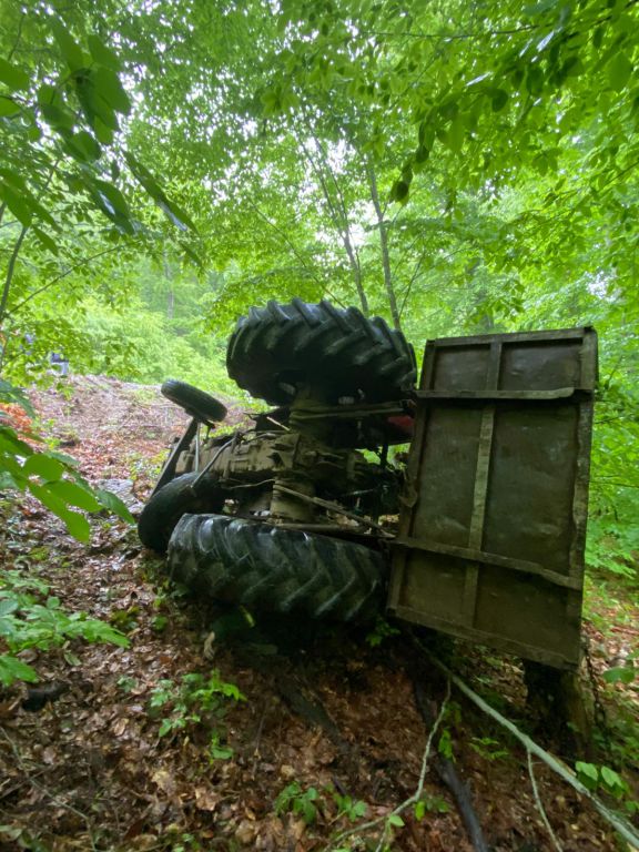 Traktörün altında can verdi