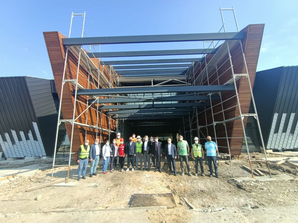 AK PARTİ HEYETİ BAKANLIKLAR ELİYLE YAPILAN YATIRIMLARI YERİNDE İNCELEDİ