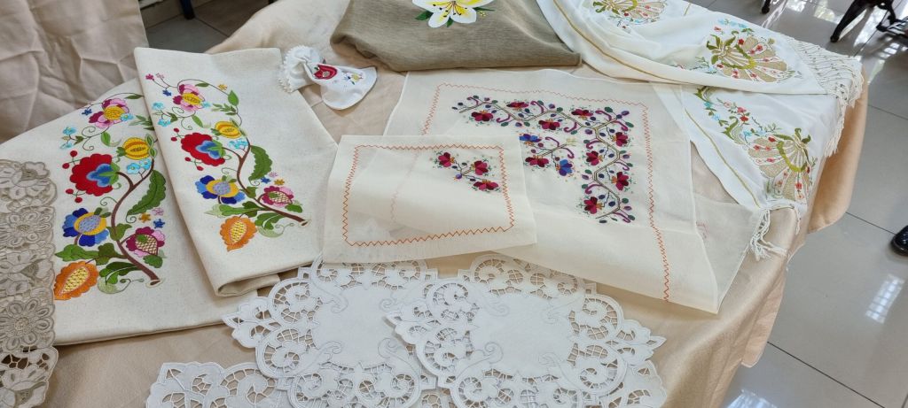 BOLMEK KAPILARINI YENİDEN KURSİYERLERİNE AÇTI