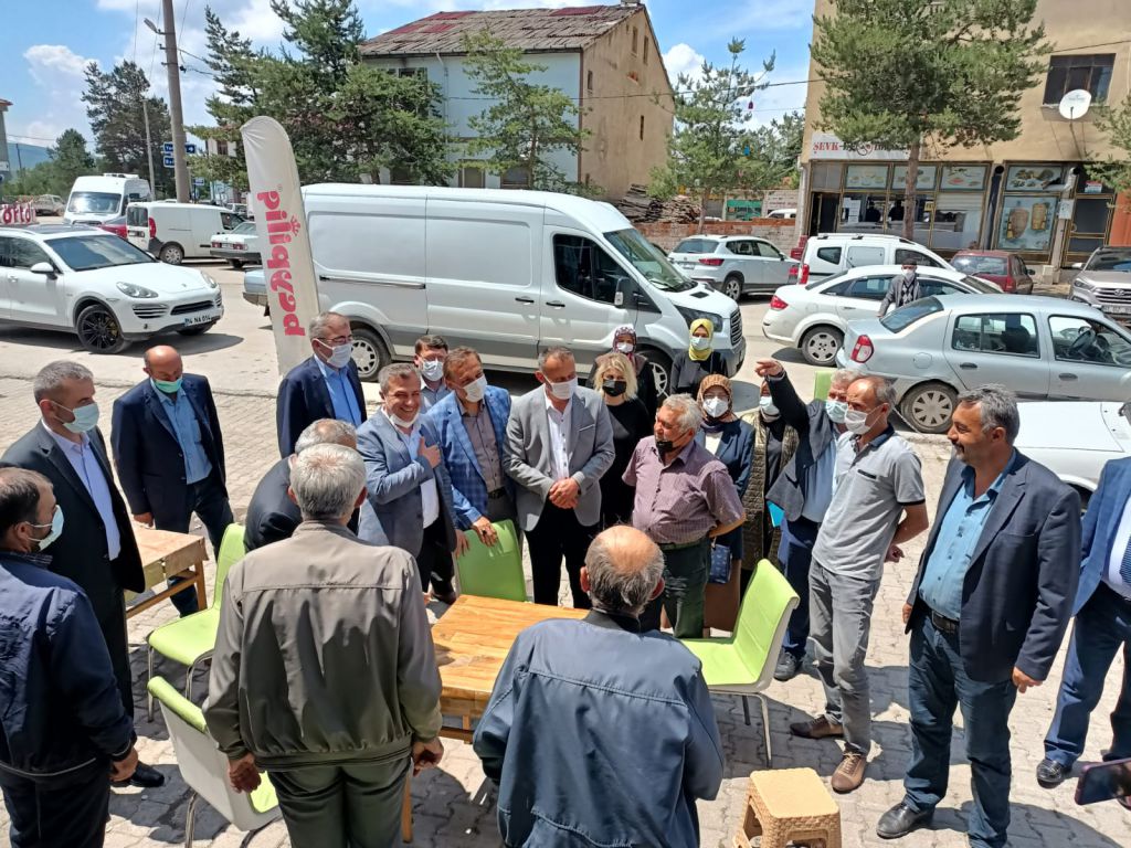 DÖRTDİVANLILAR AK PARTİ İL BAŞKANI SUAT GÜNER'E YOĞUN İLGİ GÖSTERDİ