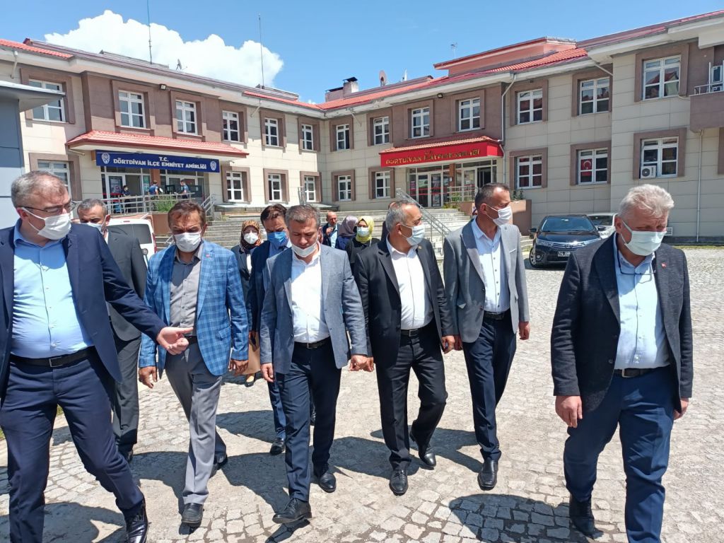 DÖRTDİVANLILAR AK PARTİ İL BAŞKANI SUAT GÜNER'E YOĞUN İLGİ GÖSTERDİ