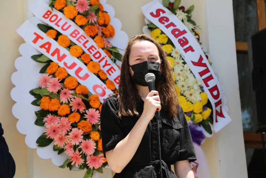 FIRÇALARIN DANSI YAĞLI BOYA RESİM VE EBRU SERGİSİ AÇILDI