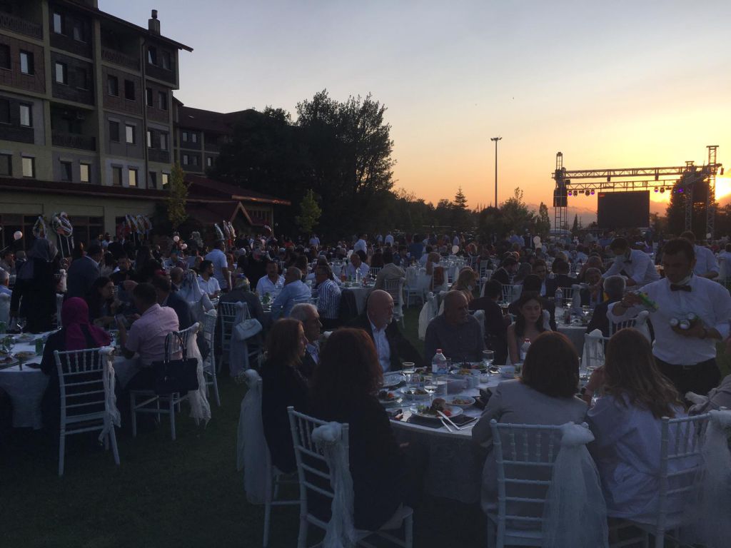 Çavuşoğlu ve Taşkıran ailelerinin mutlu günü