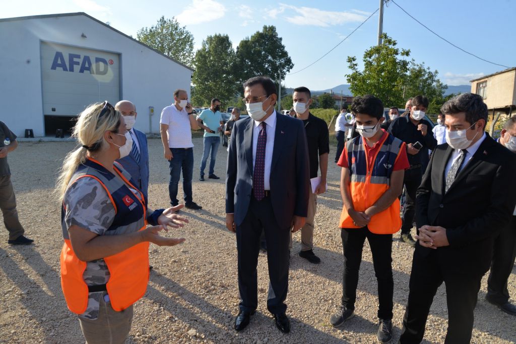 Ayni yardım tırı Kastamonu'ya gönderildi