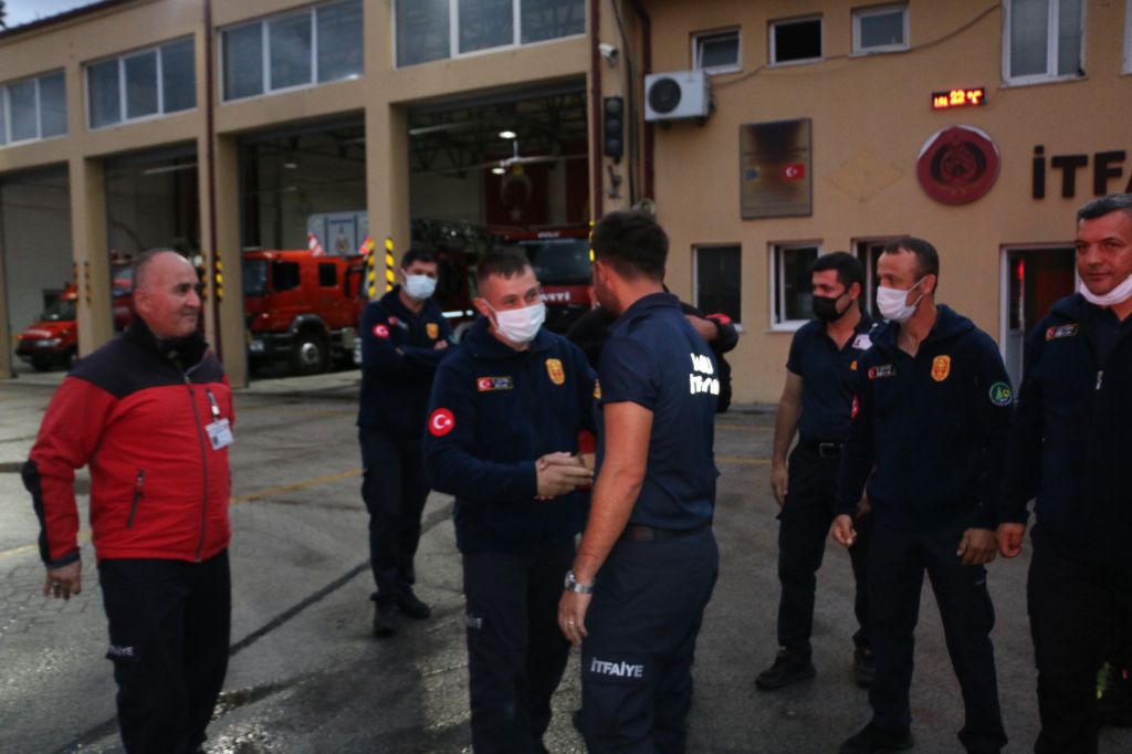 Kahramanlar yuvalarına döndü