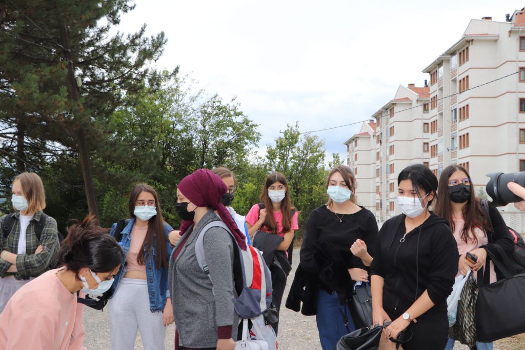 Cumhuriyet kadınının eğitim aşkı kız çocuklara gelecek oldu