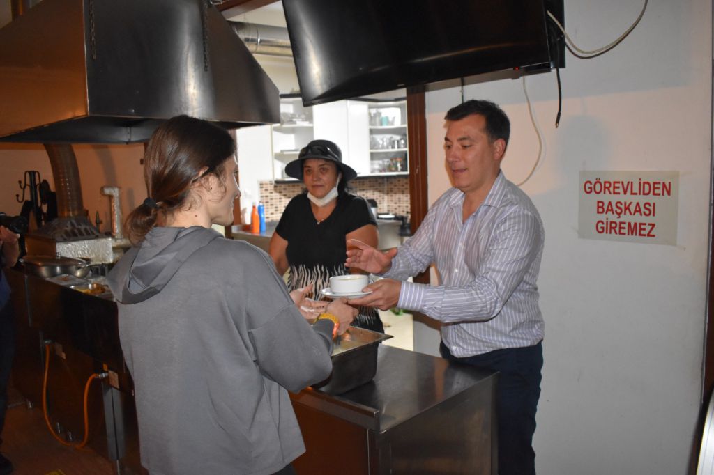 Cumhuriyet kadınının eğitim aşkı kız çocuklara gelecek oldu