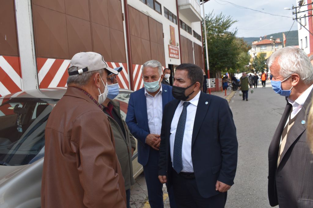 İYİ Parti Mengen'e çıkartma yaptı