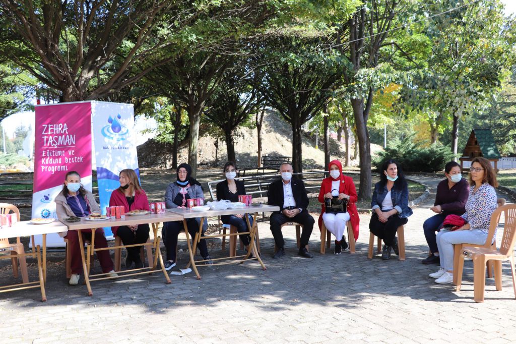 Kursiyerler sertifikalarını aldı