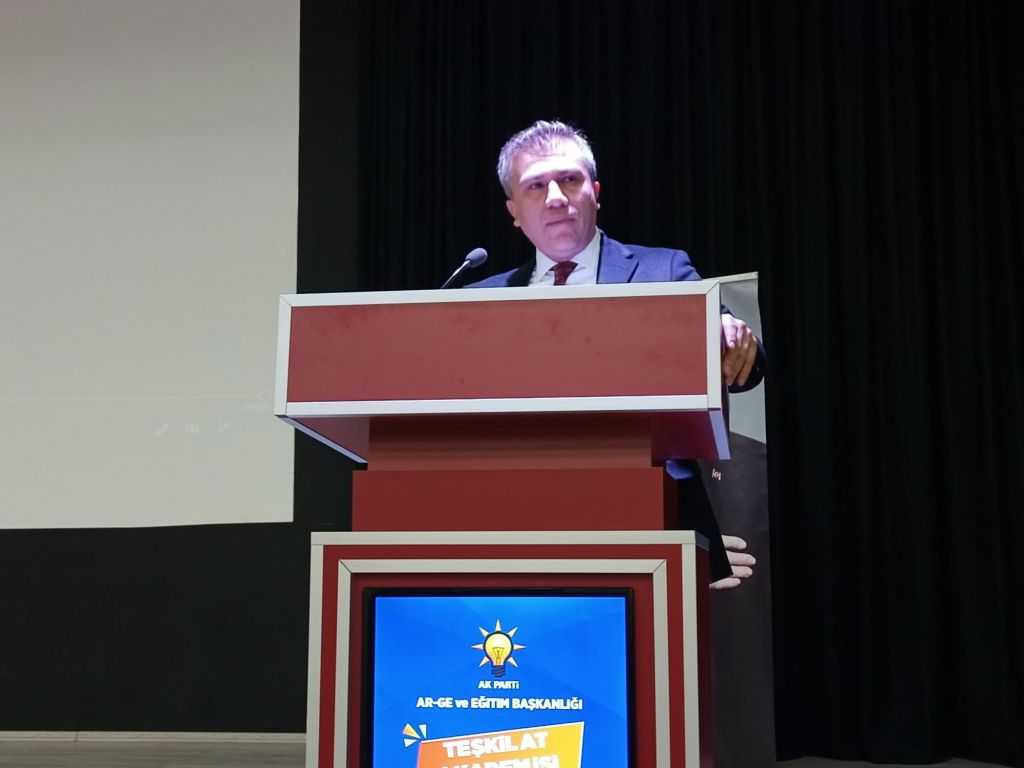 Vatandaşımızın karşısına donanımlı ve dopdolu çıkmalıyız