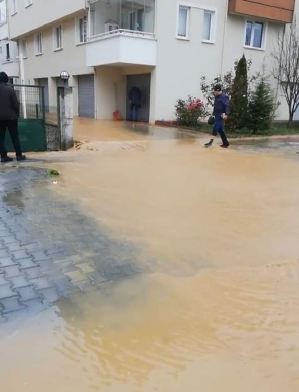 Garajlar kullanılmaz hale geldi