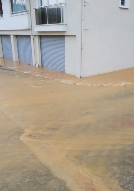 Garajlar kullanılmaz hale geldi