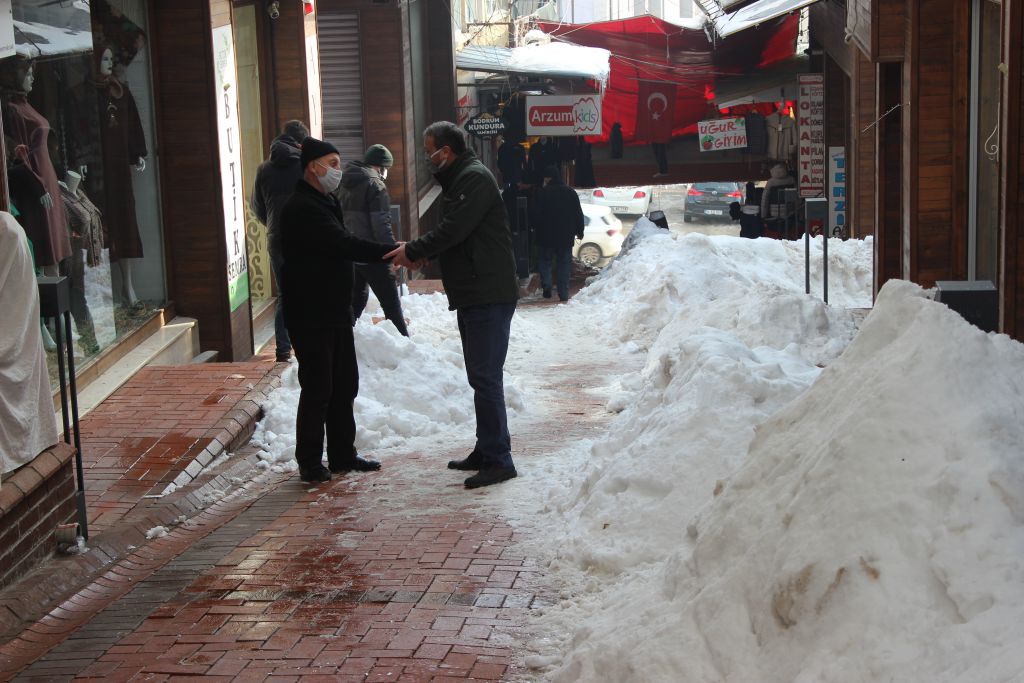 Bolu'nun tarihi çarşısına yakışmayan manzara