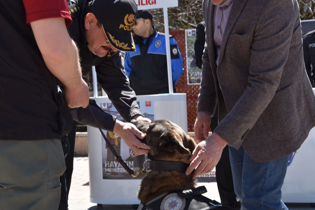 10 Nisan Polis Bayramı Geçit Töreni İle Kutlandı