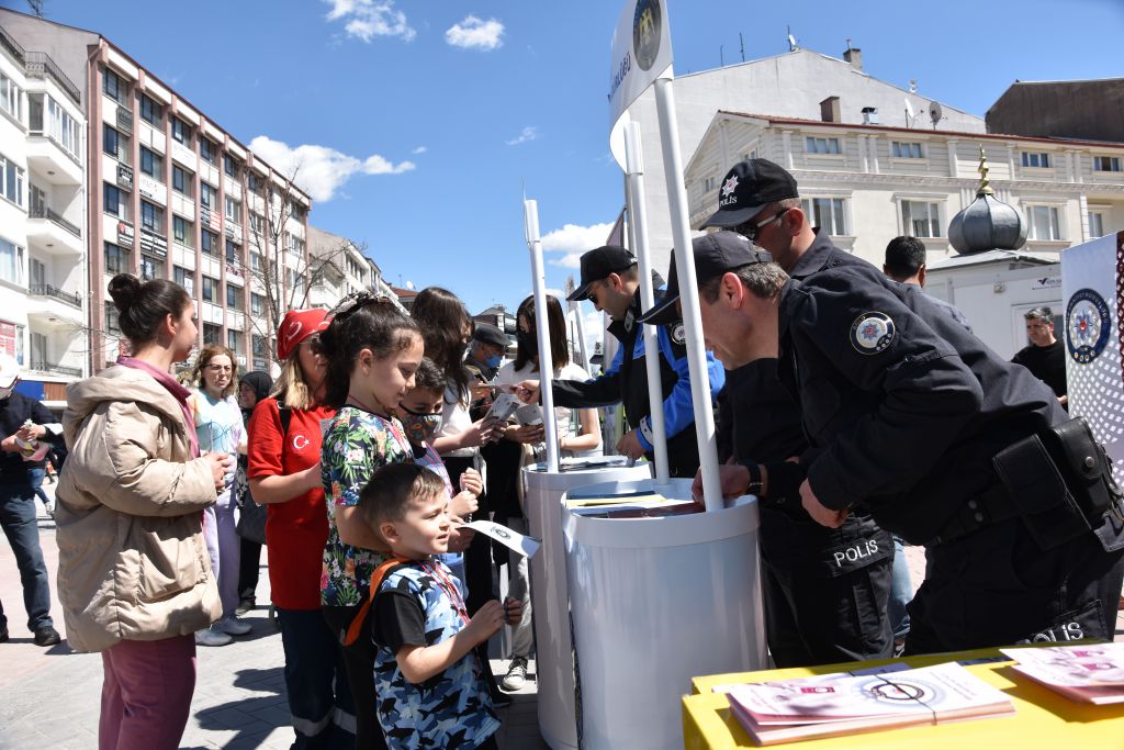 10 Nisan Polis Bayramı Geçit Töreni İle Kutlandı