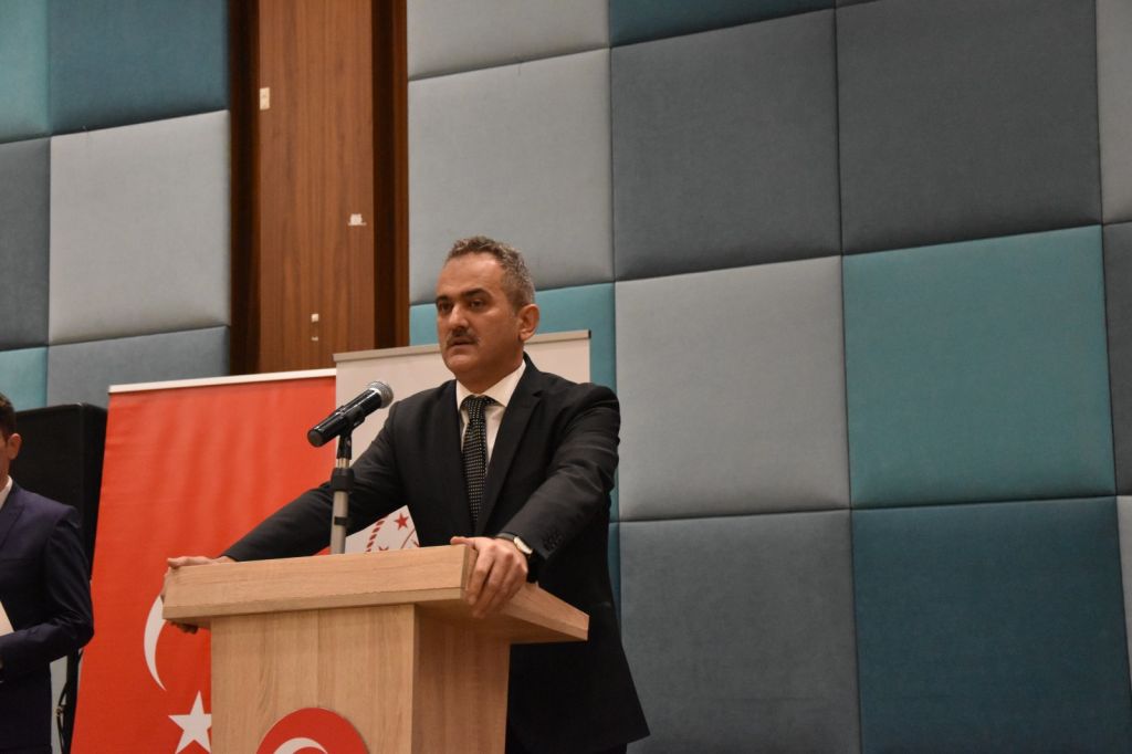 BAKAN ÖZER BOLU'DA İFTAR PROGRAMINA KATILDI