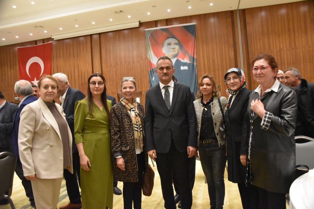 BAKAN ÖZER BOLU'DA İFTAR PROGRAMINA KATILDI