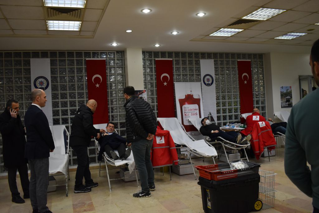 Bolu Emniyet Müdürlüğü kan bağışı ve kök hücre kampanyasına destek verdi