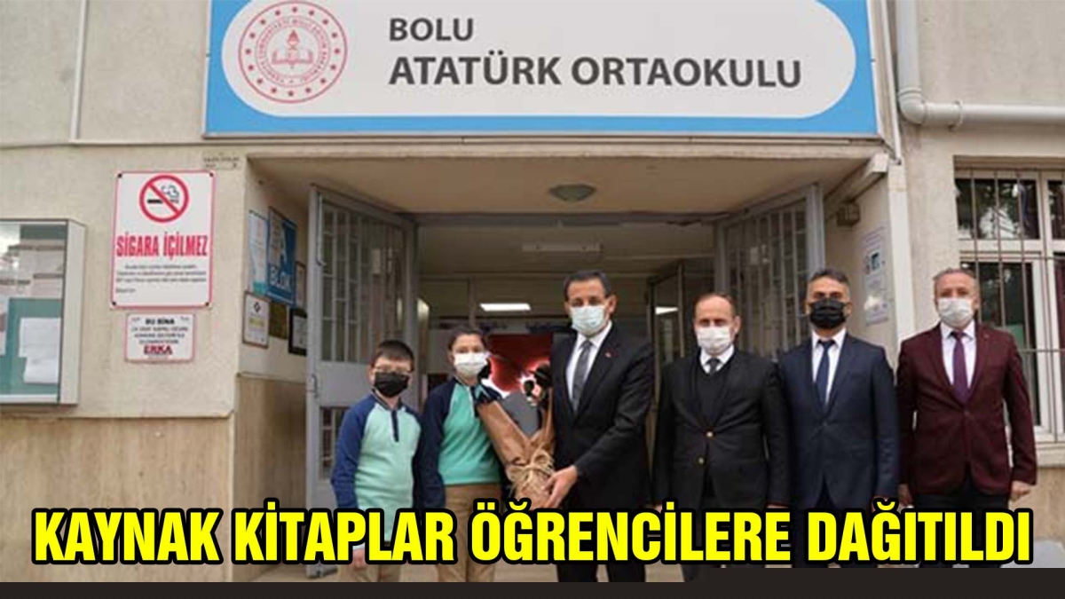 Kaynak kitaplar öğrencilere dağıtıldı
