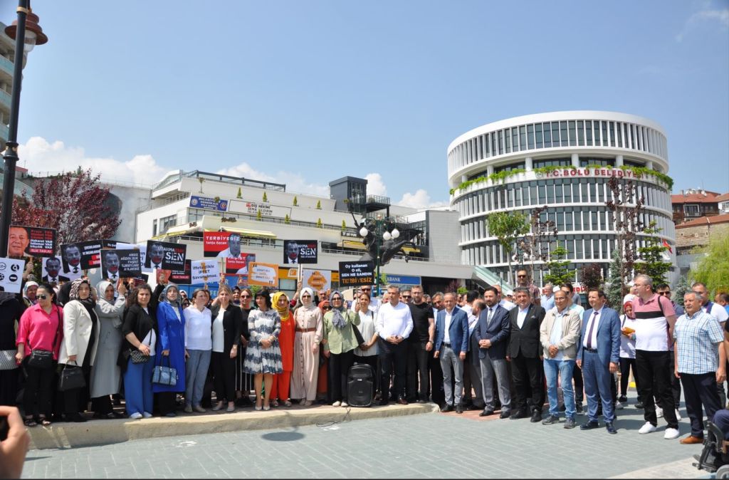 AK Parti Kadın Kollarından Başkan Özcan'a sert tepki