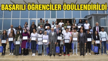 Başarılı Öğrenciler Ödüllendirildi