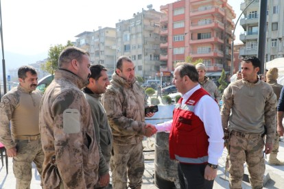 Başkan Özcan Hatay'da depremzedeleri ziyaret etti