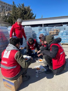 Bolu Kızılay afetzedeler için seferber oldu