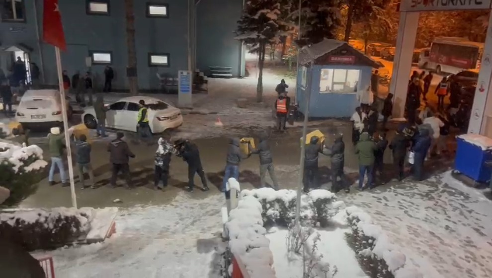 Yardım seferberliği gece yarısında da devam ediyor