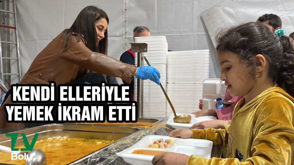 Güler yüzlü başkan vatandaşlarla iftarda buluştu