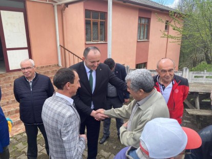 Akgül Mengenli vatandaşlarla bayramlaştı