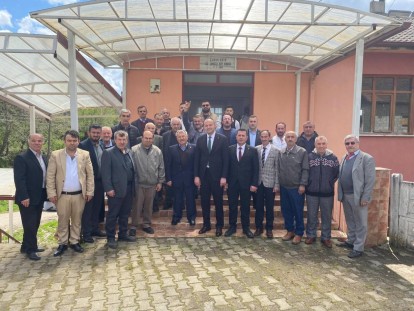 Akgül Mengenli vatandaşlarla bayramlaştı