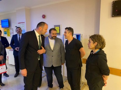 Akgül sağlık personeli ve hastaları unutmadı