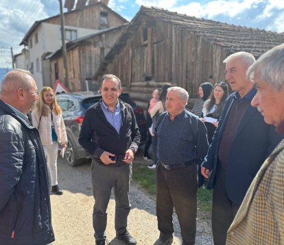 Türker Ateş Kazım Karsu'yu evinde ziyaret etti
