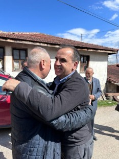 Türker Ateş Kazım Karsu'yu evinde ziyaret etti