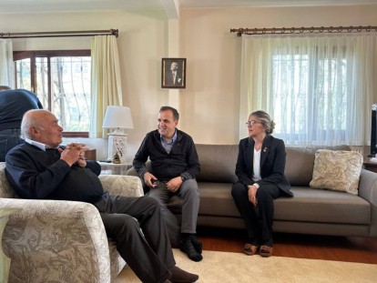 Türker Ateş Kazım Karsu'yu evinde ziyaret etti