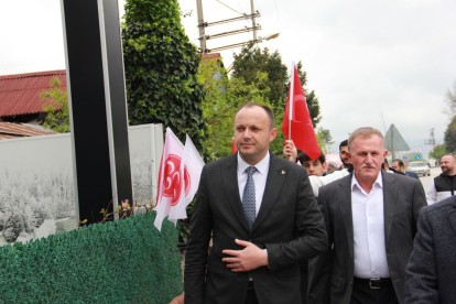 Akgül Karacasu'da bayrak ve meşalelerle karşılandı