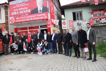 Akgül Karacasu'da bayrak ve meşalelerle karşılandı