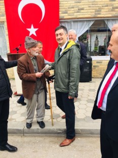 Burak Cop ayak basmadık yer bırakmıyor