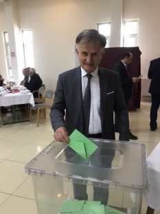 Oylar kullanıldı o iki isim yeniden seçildi