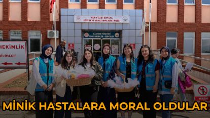 Minik hastalara moral oldular